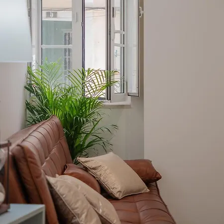 Bica By Pedro Lizbona